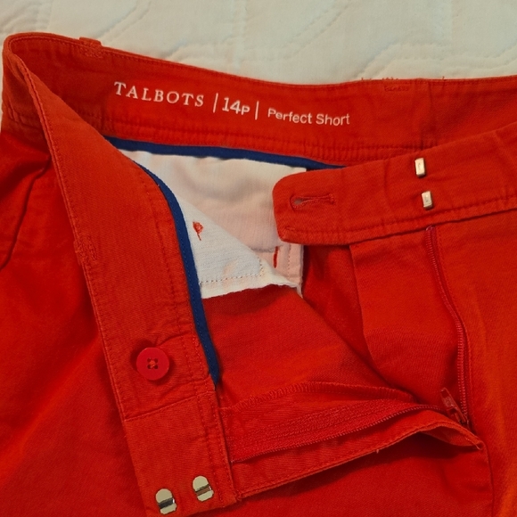 Talbots Perfect Shorts In 🍅 - Picture 4 of 13